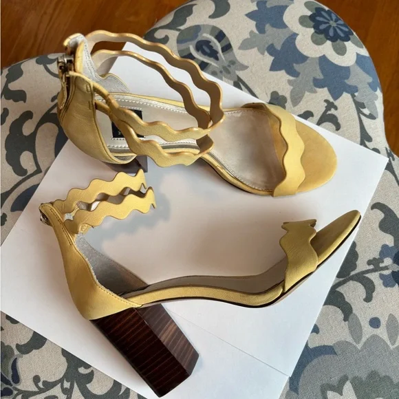 White House Black Market Yellow Scalloped Heels with Ankle Straps - Picture 3 of 3